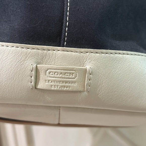 Coach canvas bucket bag - Picture 5 of 11
